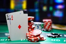 Pengguna dewasa Indonesia menikmati sesi Kasino Langsung nontongp2 di laptop dengan tampilan meja Blackjack